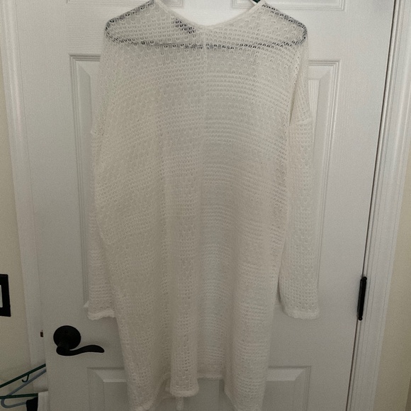 Long sleeve white sweater duster.  39” long.  Lightweight.  V good condition. M. - Picture 6 of 6